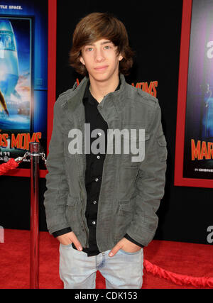 Mar 6, 2011 - Los Angeles, California, Stati Uniti - Jimmy Bennett frequentando il Los Angeles premiere di " ars ha bisogno di mamme'" tenutasi presso l'El Capitan theater in Hollywood, la California il 3/6/11. 2011.K67743lunga(Immagine di credito: © D. lunga/Globe foto/ZUMAPRESS.com) Foto Stock