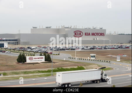 Mar 7, 2011 - West Point, GA - aperto recentemente Kia auto impianto di assemblaggio è il Coreano makerÃ•s prima in America del Nord. Essa ha avviato la produzione del 2011 Sorento su nov. 16, 2009. Con l'aggiunta del secondo turno, il West Point impianto avrà una capacità di assemblare 300.000 veicoli all'anno. Foto Stock