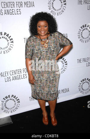 Mar 15, 2011 - Hollywood, California, Stati Uniti - Yvette Nicole Brown durante il Paley Centre for Media's PALEYFEST 2011 Manifestazione in onore di comunità, tenutosi presso il Teatro saban, il 15 marzo 2011, a Beverly Hills, la California.(Immagine di credito: Â© Michael Germana Globo/foto/ZUMAPRESS.com) Foto Stock