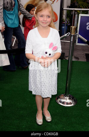 27 mar 2011 - Los Angeles, California, Stati Uniti - Elsie Fisher partecipando alla Universal Pictures Premiere mondiale di ''HOP'" tenutasi a Città universale a piedi in città universale, California il 3/ 27/11. 2011.(Immagine di credito: Â© D. lunga/Globe foto/ZUMAPRESS.com) Foto Stock