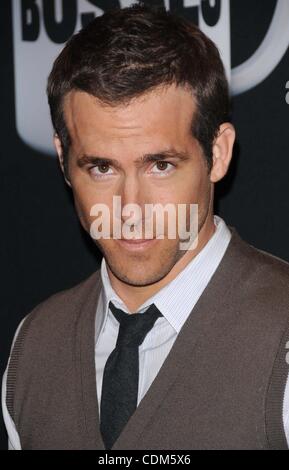 Mar 31, 2011 - Hollywood, California, Stati Uniti - Warner Brothers Foto CinemaCon 2011 Presentazione al Caesars Palacevin Las Vegas NV 3/31/11 2010..Ryan Reynolds(Immagine di credito: Â© Scott Kirkland/Globe foto/ZUMAPRESS.com) Foto Stock