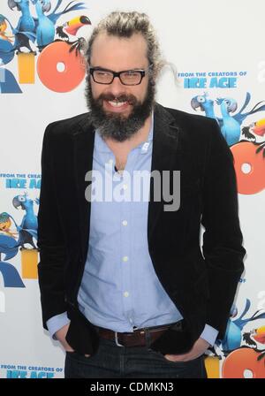 Apr. 10, 2011 - Los Angeles, California, Stati Uniti - Jemaine Clement frequentando il Los Angeles Premiere di ''RIO "" tenutasi presso il Grauman's Chinese Theatre in Hollywood, la California il 4/10/11. 2011(Immagine di credito: © D. lunga/Globe foto/ZUMAPRESS.com) Foto Stock