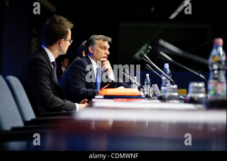 Apr. 14, 2011 - Bruxelles, BXL, Belgio - Ungheria il primo ministro Viktor Orban risolve una conferenza stampa presso il Consiglio europeo ha sede a Bruxelles in Belgio su 2011-04-14 da Wiktor Dabkowski (credito Immagine: © Wiktor Dabkowski/ZUMAPRESS.com) Foto Stock