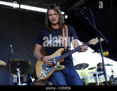 Paese di registrazione musicale e artista figlio di Willie Nelson, Lukas Nelson ha svolto un concerto dal vivo durante la parte di Willie Nelson Paese dell'evento Throwdown al Pozo Saloon in Pozo,CA. il 25 giugno 2011.(Immagine di credito: © Giovanni Pyle/Cal Sport Media/ZUMAPRESS.com) Foto Stock