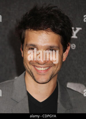 Giugno 20, 2011 - New York New York, Stati Uniti - Attore RALPH MACCHIO assiste la prima mondiale di "Cattiva Maestra" tenutasi presso il Teatro Ziegfeld. (Credito Immagine: © Nancy Kaszerman/ZUMAPRESS.com) Foto Stock