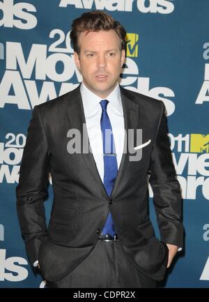 5 giugno 2011 - Los Angeles, California, Stati Uniti - Jason Sudeikis frequentando il 2011 MTV Movie Awards Press Room presso Amphitheatre di Gibson in città universale, California il 6/5/11. 2011(Immagine di credito: © D. lunga/Globe foto/ZUMAPRESS.com) Foto Stock