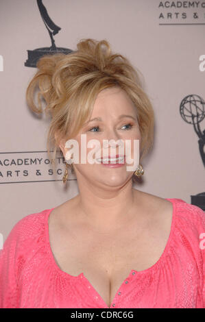 16 maggio 2011 - Hollywood, California, Stati Uniti - Caroline Rhea durante la Academy of Television Arts and Sciences presentazione di una conversazione con il Signore che ci fanno ridere, tenutosi presso la Leonard H. Goldenson Theatre, il 16 maggio 2011 a Los Angeles. 2011(Immagine di credito: Â© Michael Germana Globo/Foto/ Foto Stock