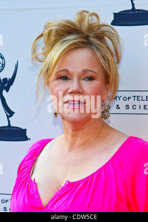 16 maggio 2011 - Los Angeles, California, Stati Uniti - Caroline Rhea.Academy of Television Arts & Sciences presenta ''una conversazione con il Signore che ci fanno ridere" tenutosi presso la Leonard H. Goldenson Theatre, North Hollywood, CA. Maggio 16 - 2011.(Immagine di credito: Â© TLeopold/Globe foto/ZUMAPRESS.com) Foto Stock