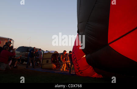 Sett. 4, 2011 - Ripon, CA, Stati Uniti d'America - Il colore del cielo Hot Air Balloon Festival coperto il cielo di Ripon ca. Sabato 7 settembre 2nd, 2011 e domenica 7 settembre 3, 2011. L'evento annuel portando la consapevolezza e il sostegno finanziario ai ChildrenÃ•s Hospital California centrale. Marty Bicek/ZumaPress.com (credito immagine: Foto Stock