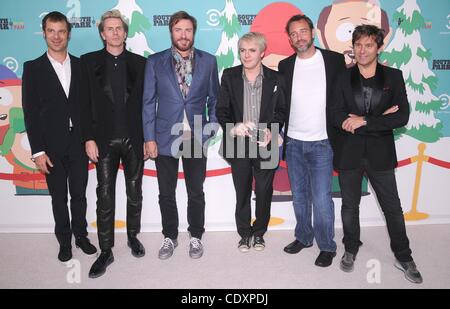 Sett. 20, 2011 - Hollywood, California, Stati Uniti - '"South Park'' quindicesimo anniversario festa al Barker Hangar di Santa Monica, CA 9/20/11 2011..MATT PIETRA, DURAN DURAN (JOHN TAYLOR, Simon le Bon, Nick Rhodes e Roger Taylor) e TREY PARKER(Immagine di credito: Â© Scott Kirkland/Globe foto/ZUMAPRESS.com) Foto Stock