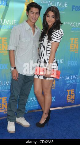 Il 7 agosto 2011 - Los Angeles, California, Stati Uniti d'America - Agosto 07, 2011 - Los Angeles, California, Stati Uniti d'America - Attore BOOBOO STEWART, attrice FIVEL STEWART al 2011 Teen Choice Awards - Gli arrivi presso gthe Gibson anfiteatro, Los Angeles. (Credito Immagine: © Paul Fenton/ZUMAPRESS.com) Foto Stock