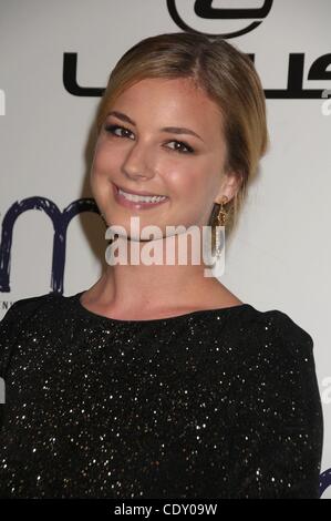 Ottobre 15, 2011 - Los Angeles, California, USA - Oct 15, 2011 - Los Angeles, California, Stati Uniti d'America - attrice Emily VANCAMP al 2011 Environmental Media Awards tenutosi sul WB molto, Burbank. (Credito Immagine: © Paul Fenton/ZUMAPRESS.com) Foto Stock