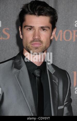 Nov. 7, 2011 - Los Angeles, California, Stati Uniti d'America - 07 nov 2011 - Los Angeles, California, Stati Uniti d'America - Attore COREY SEVIER presso il Immortals 'World Premiere Los Angeles" tenutasi presso il Nokia Theater L.A.Live. (Credito Immagine: © Paul Fenton/ZUMAPRESS.com) Foto Stock