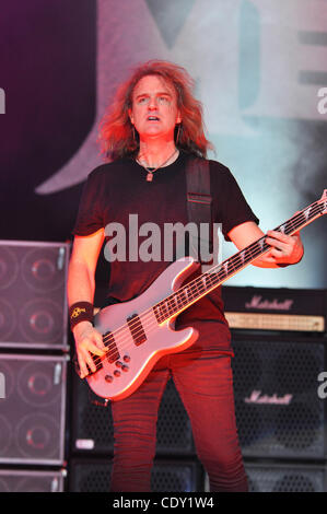 Agosto 3, 2011 - Raleigh, North Carolina - USA il cantante Dave MUSTAINE della rock band Megadeth effettuando al Time Warner Cable padiglione musicale come parte dell'Mayhem Festival di Raleigh. (Credito immagine: ©Tina Fultz/ZUMA Press) Foto Stock