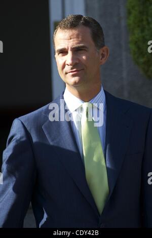 Agosto 19, 2011 - Madrid, Spagna - Spagnolo il Re Juan Carlos e la Regina Sofia, Principe Felipe, principessa Letizia, Principessa Leonor, Principessa Sofia, Principessa Elena sua figlia Victoria Federica e figlio Felipe Juan Froilan partecipa a partecipare a un incontro con il Santo Padre Benedetto XVI al Palazzo della Zarzuela a Madrid, su Augu Foto Stock