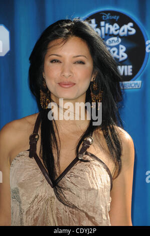 3 agosto 2011 - Los Angeles, California, Stati Uniti - Kelly Hu frequentando il Disney Premiere di Phineas e Ferb: attraverso la seconda dimensione tenutasi presso l'El Capitan theater in Hollywood, la California il agosto 03,2011. 2011(Immagine di credito: Â© D. lunga/Globe foto/ZUMAPRESS.com) Foto Stock