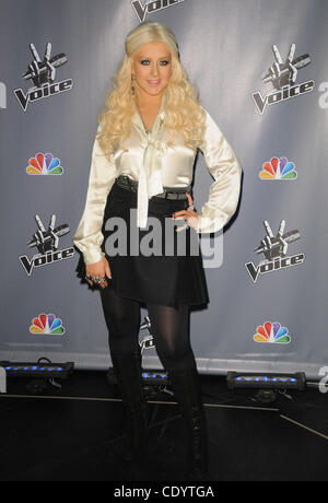 28 ottobre 2011 - Los Angeles, California, Stati Uniti - Christina Aguilera frequentando ''la voce " Premere giuncata presso Sony Pictures Studios di Culver City, California il 10/28/11. 2011(Immagine di credito: Â© D. lunga/Globe foto/ZUMAPRESS.com) Foto Stock