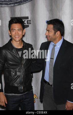 16 ottobre 2011 - Hollywood, California, Stati Uniti - John Cho e Kal Penn durante Spike TV SCREAM 2011, tenutosi presso gli Universal Studios, il 15 ottobre 2011, di Los Angeles.(Immagine di credito: © Michael Germana Globo/foto/ZUMAPRESS.com) Foto Stock