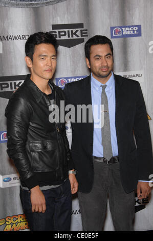 16 ottobre 2011 - Hollywood, California, Stati Uniti - John Cho e Kal Penn durante Spike TV SCREAM 2011, tenutosi presso gli Universal Studios, il 15 ottobre 2011, di Los Angeles.(Immagine di credito: © Michael Germana Globo/foto/ZUMAPRESS.com) Foto Stock