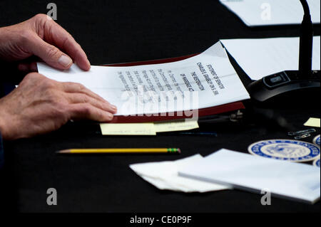 Nov. 10, 2011 - Washington, Distretto di Columbia, Stati Uniti - I membri del Senato Comitato Giudiziario discutere la ''Rispetto per atto di matrimonio,'' LEGISLAZIONE che dovrebbe abrogare la difesa dell atto di matrimonio (DOMA). DOMA è il Clinton-era legge che ha definito il matrimonio tra un uomo e una donna.Il comitato vo Foto Stock