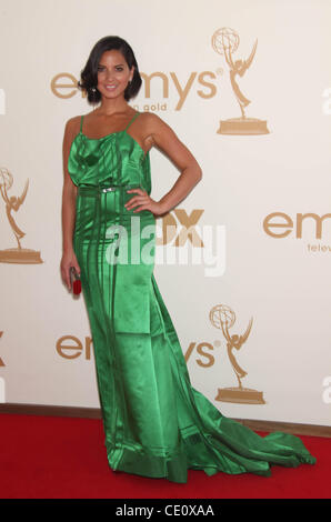 Sett. 18, 2011 - Los Angeles, California, Stati Uniti - Indossare un abito da Carolina Herrera, OLIVIA MUNN arriva per la 63Primetime Emmy Awards. (Credito Immagine: &#169; Lisa O'Connor/ZUMAPRESS.com) Foto Stock