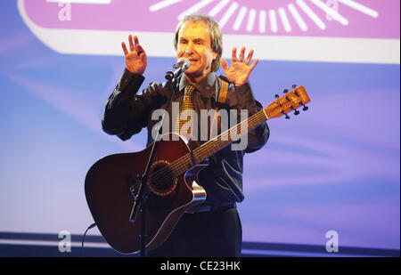 Chris de Burgh a Lambertz lunedì notte party al Alter Wartesaal. Colonia, Germania - 31.01.2011 Foto Stock