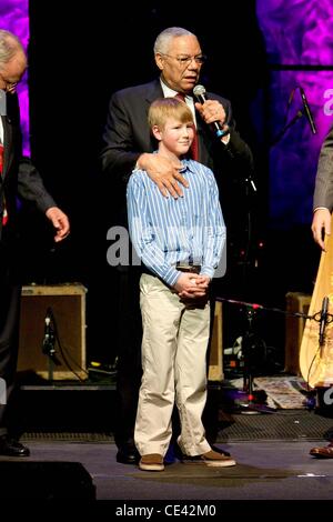 General Colin Powell e Paddy O'Brien concerto benefico per UCSF Benioff ospedale per bambini, tenutosi a Nob Hill Masonic Auditorium - all'interno di San Francisco, California - 08.12.10 Foto Stock