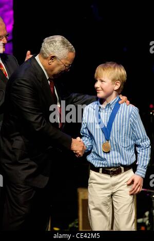 General Colin Powell e Paddy O'Brien concerto benefico per UCSF Benioff ospedale per bambini, tenutosi a Nob Hill Masonic Auditorium - all'interno di San Francisco, California - 08.12.10 Foto Stock