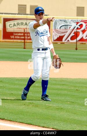 Nick Jonas Jonas Brothers partecipa a una partita di pallavolo per incoraggiare gli adolescenti non di testo unità e sponsorizzato da Allstate, tenutosi a Roger Dean Stadium Jupiter, Florida - 07.09.10 Foto Stock