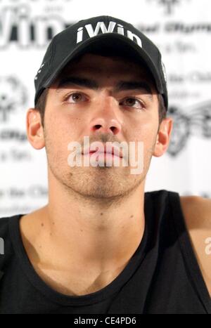 JLC/DAVIE, FL - Settembre 06: Joe Jonas partecipare a Joe Jonas iWin 5K Fun Run/a piedi, beneficiando delle Olimpiadi Speciali in Florida per il campus principale della Nova Southeastern University il 6 settembre 2010 in Davie, Florida. NON ESCL foto da: Johnny Louis/wenn Foto Stock