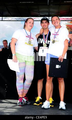 Joe Jonas Joe Jonas iWin 5K Fun Run/a piedi, beneficiando delle Olimpiadi Speciali in Florida per il campus principale della Nova Southeastern University Davie, Florida - 06.09.10 Foto Stock