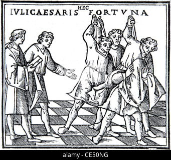 Gaius Julius Cesare, generale romano & dittatore, passa il giudizio o stabilisce la legge, la giustizia della tosse. C16th incisione del legno. Foto Stock