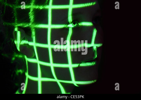 Lettore biometrico, simbolo foto. Face Detection automatico, da un laser scanner. 3D-modello di un volto femminile per la generazione di dati digitali. Foto Stock
