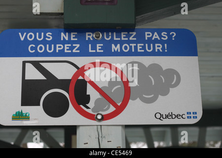 Non lasciare il motore in funzione sign in Canada Foto Stock