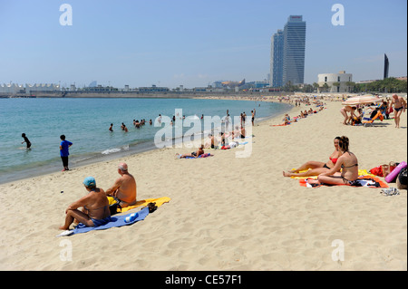 Spiaggia di Barceloneta Barcellona Spagna Europa Catalogna Foto Stock
