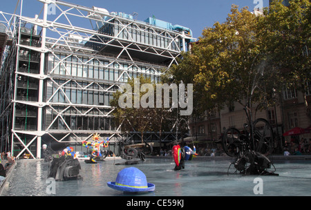 Fontana Stravinsky, accanto al Centro Georges Pompidou IRCAM Music Center, Parigi, Francia Foto Stock