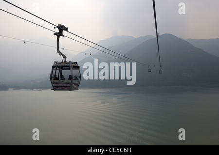 La cabinovia Ngong Ping 360 su Tung Chung bay lantau island hong kong RAS di Hong kong cina asia Foto Stock