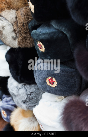 Russia, Mosca, Oblast di Mosca, Piazza Rossa, souvenir ushanka russo cappelli di pelliccia Foto Stock