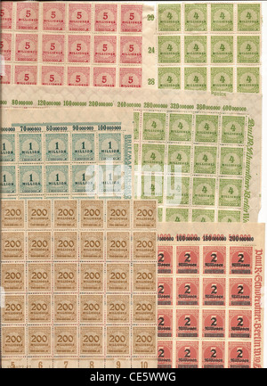 L'inflazione francobolli dalla Repubblica di Weimar - francobolli per un valore di milioni di marchi Deutch Foto Stock