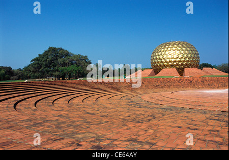 Matrimandir in Auroville ; Pondicherry ; territorio dell'Unione ; UT ; India ; Asia Foto Stock