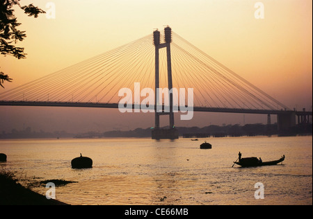 Vidyasagar Setu ; cavo secondo Howrah Bridge Stayed bridge over River Hooghly ; Calcutta ; Kolkata ; Bengala Occidentale ; India ; Asia Foto Stock