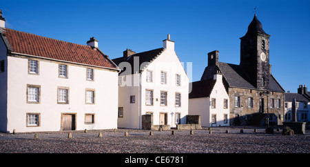 Il municipio al Sandhaven, Culross, Fife, Scozia, Regno Unito. Il municipio è di proprietà del National Trust per la Scozia. Foto Stock