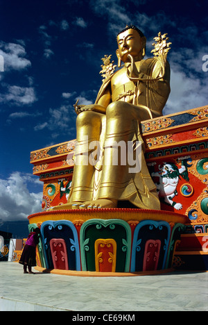 Golden statua del Buddha ; monastero Likir ; Leh ; Ladakh ; Jammu e Kashmir ; India Foto Stock