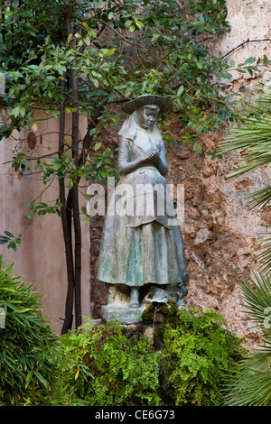 Statua nel piccolo villaggio di Valldemossa Maiorca Tramuntana Spagna Foto Stock