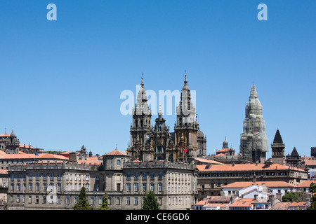 Vista del centro storico di Santiago de Compostela e la cattedrale dal Parco Alameda - Santiago de Compostela, Galizia, Spagna Foto Stock