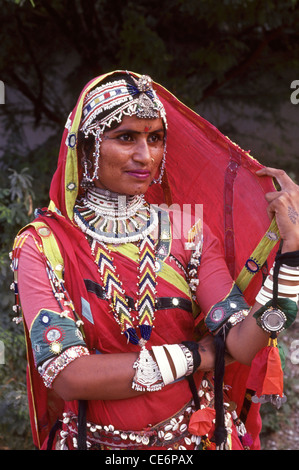 Gulabo Sapera ; ballerina popolare kalbelia di fama mondiale ; Rajasthan ; Jaipur ; India ; Asia ; NOMR Foto Stock