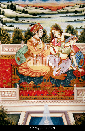 Pittura in miniatura dell'imperatore Mughal re Maharaja con sua moglie Imperatrice regina Maharani due mogli regine rilassarsi nel giardino ; India ; Asia Foto Stock