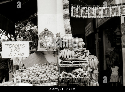 Stallo del mercato in Little India di Singapore in Asia Foto Stock