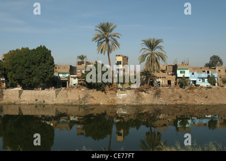 Case dal fiume in Egitto Foto Stock