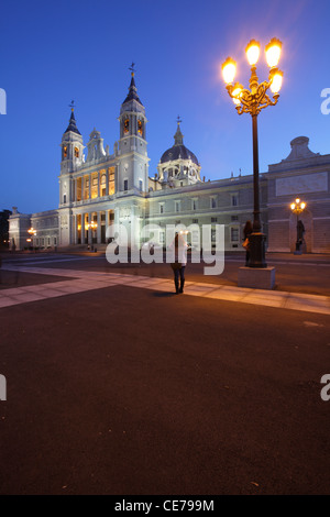 Cattedrale di Santa María la Real de La Almudena, Madrid, Spagna Foto Stock